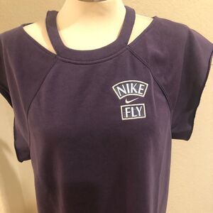 NIKE DRY NWT
